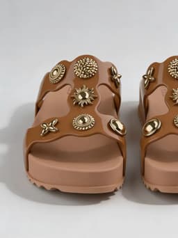 Tamanco Zaxy Charms - 19429 - Marrom/Pecan/Marrom Make